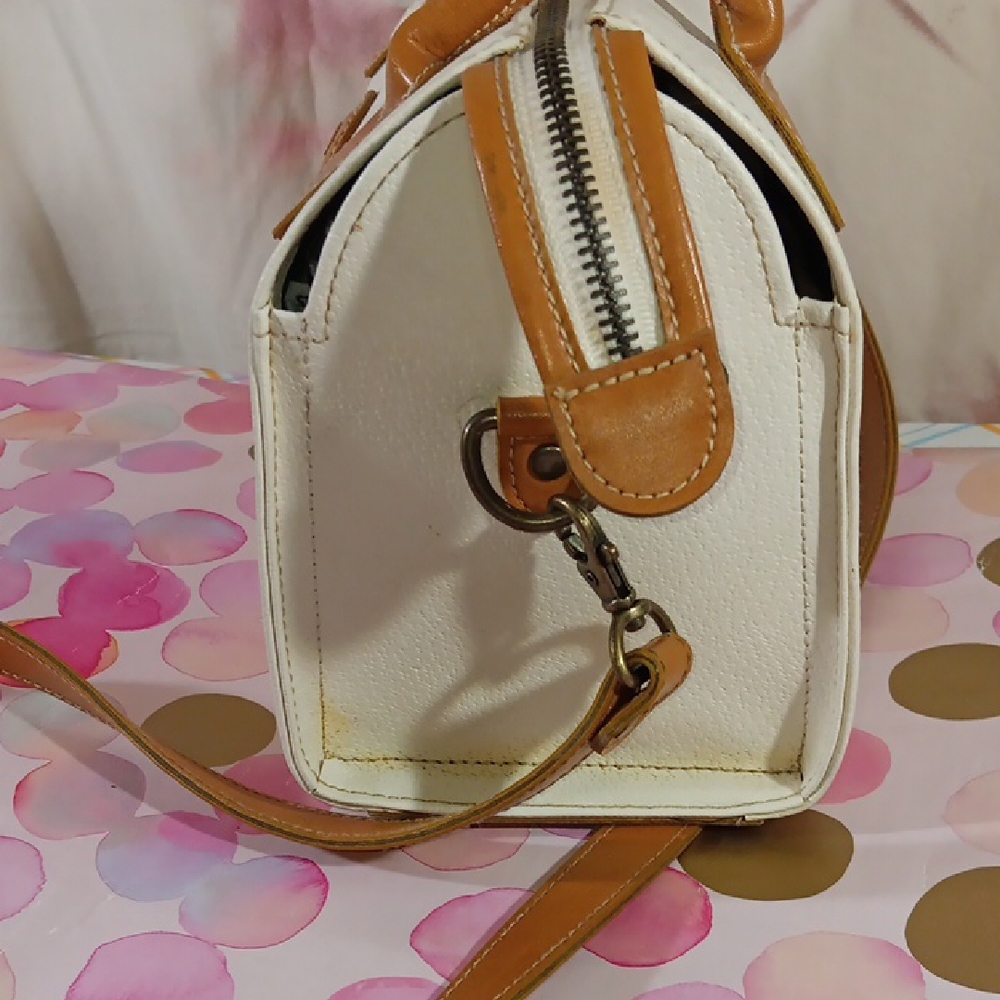 Vintage Esprit Tan and White Satchel with Timeless Design - Picture 4 of 11
